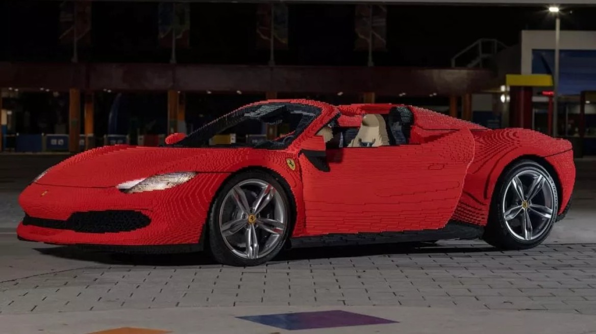 Μια Ferrari 296 GTS από Lego