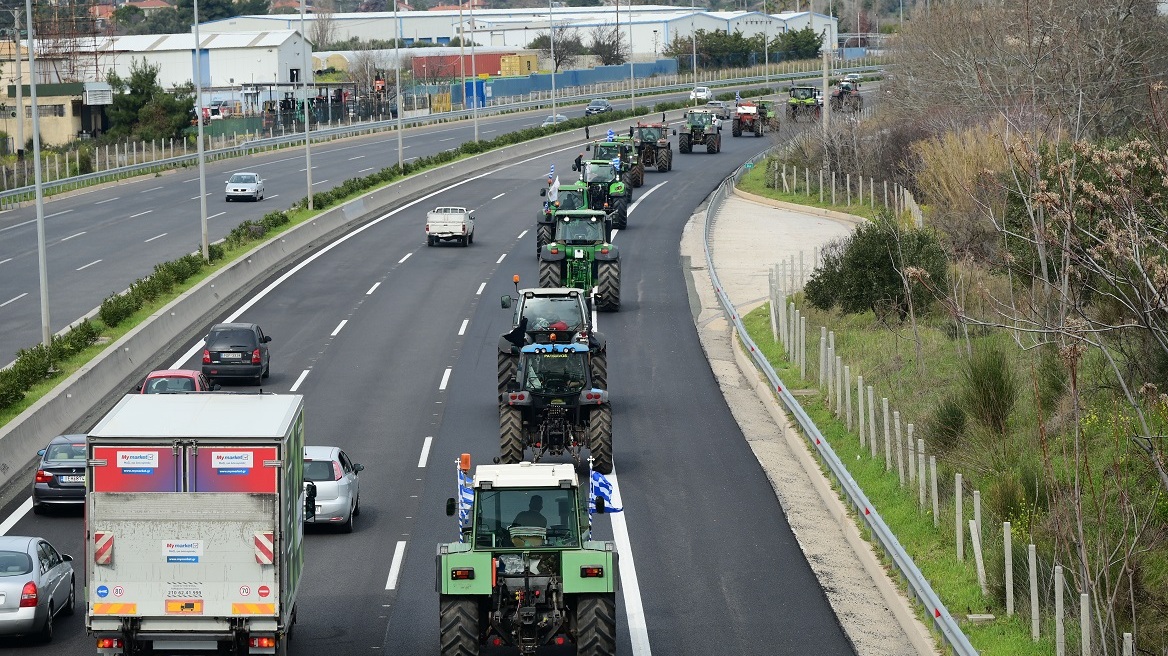 Αγρότες: Πίσω στα μπλόκα μετά το συλλαλητήριο στο Σύνταγμα - Στις γενικές συνελεύσεις οι αποφάσεις για το μέλλον των κινητοποιήσεων