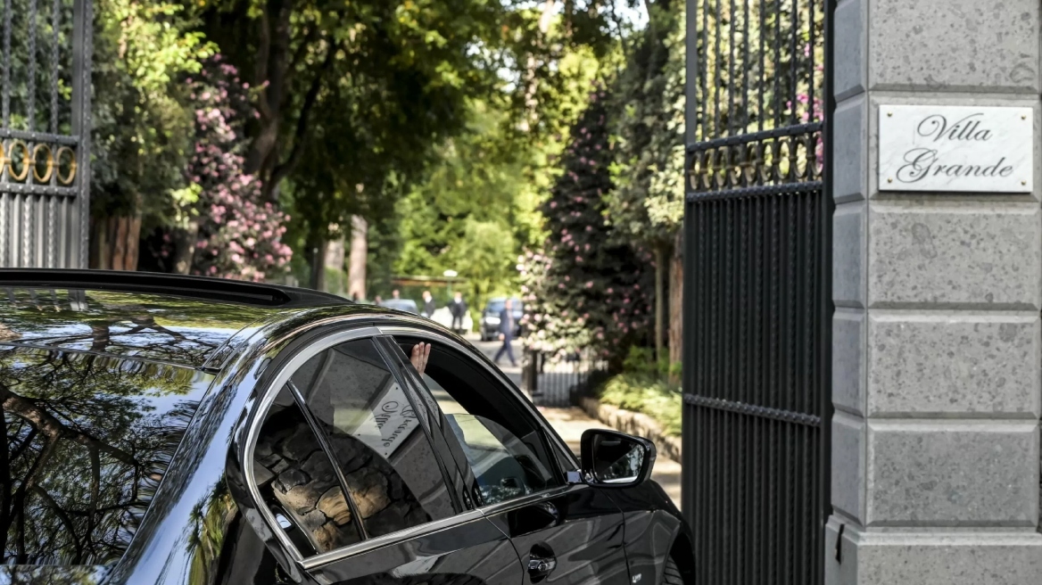 Μπερλουσκόνι: Η οικογένειά του θέλει να πουλήσει και τη βίλα Γκράντε, σύμφωνα με τον ιταλικό Τύπο