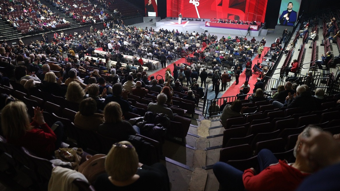 ΣΥΡΙΖΑ: Φωνές, αντιπαραθέσεις και γιουχαΐσματα κατά την 3η μέρα του συνεδρίου