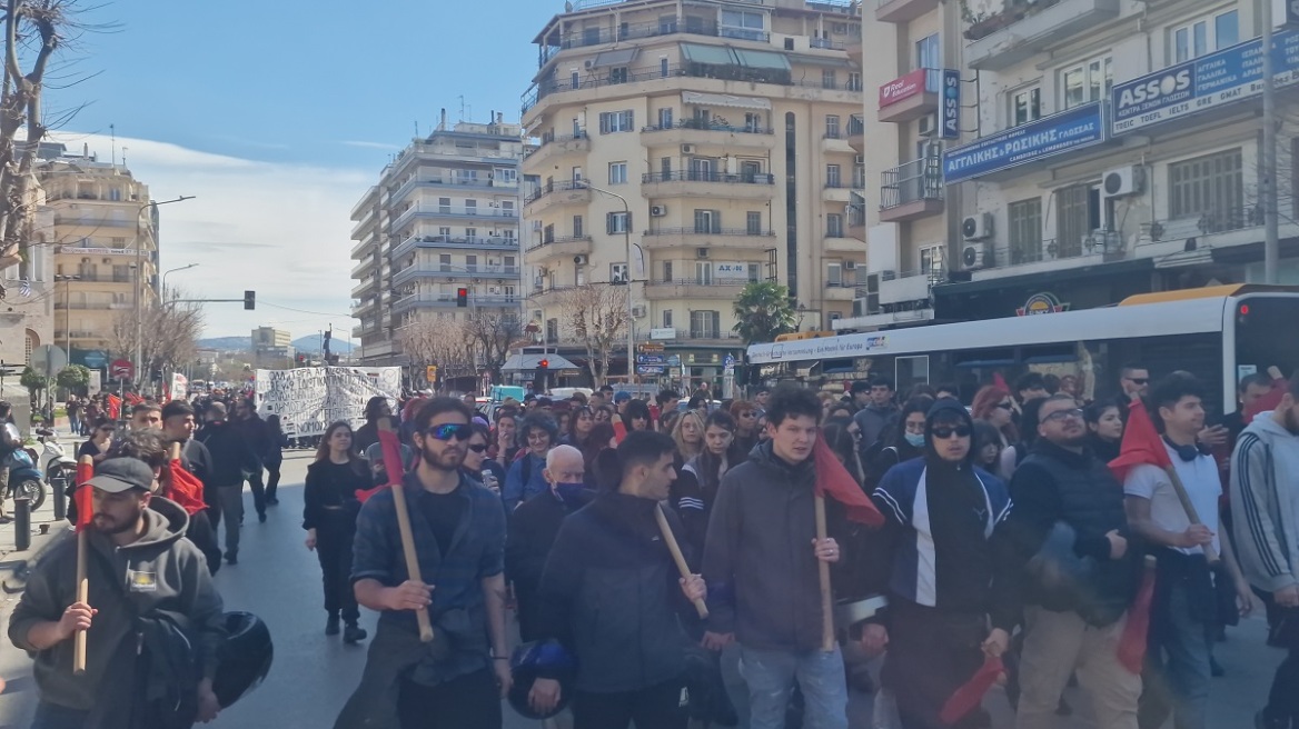 Θεσσαλονίκη: Νέα πορεία στο κέντρο της πόλης κατά της ίδρυσης ιδιωτικών πανεπιστημίων