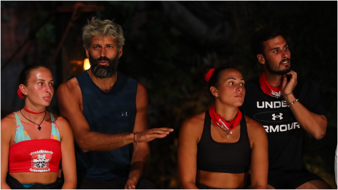 Survivor: Η ηττημένη ομάδα προσπαθεί να αποφασίσει ποιος θα είναι υποψήφιος 