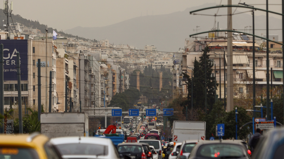 Καιρός: Πρωταπριλιά με κοκτέιλ υψηλών θερμοκρασιών και αφρικανικής σκόνης - Πότε θα καθαρίσει η ατμόσφαιρα