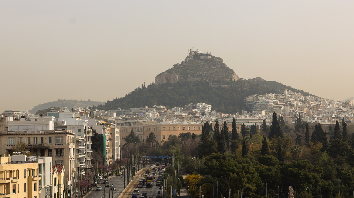 Αφρικανική σκόνη: «Συνωστισμός» στα επείγοντα - Κίνδυνος για οξέα θρομβωτικά επεισόδια ακόμα και σε υγιή άτομα