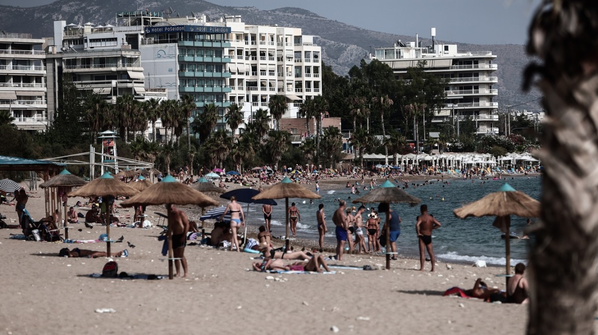 Καιρός: Πού έδειξε 30°C το θερμόμετρο - Παραμένουν και την Κυριακή οι υψηλές θερμοκρασίες