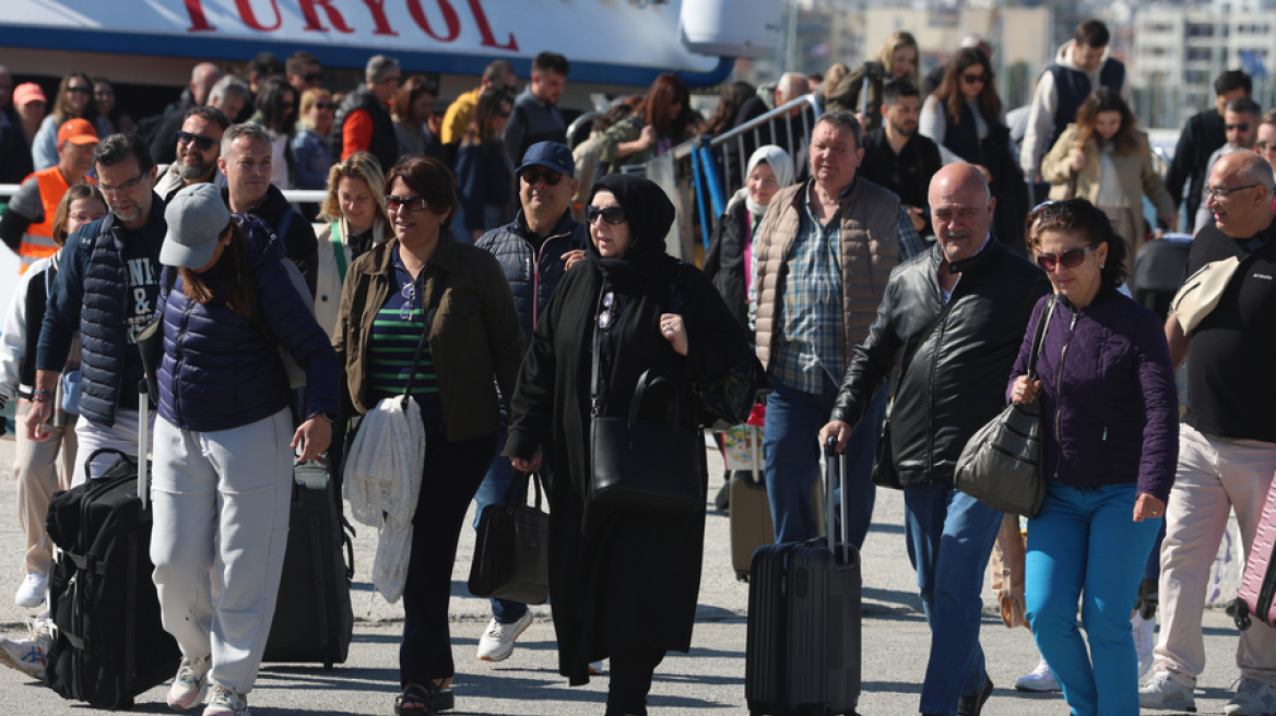 «Βουλιάζει» η Λέσβος από Τούρκους τουρίστες μετά τη visa express - Περίπου 6.000 αναμένονται μέχρι τις 14 Απριλίου