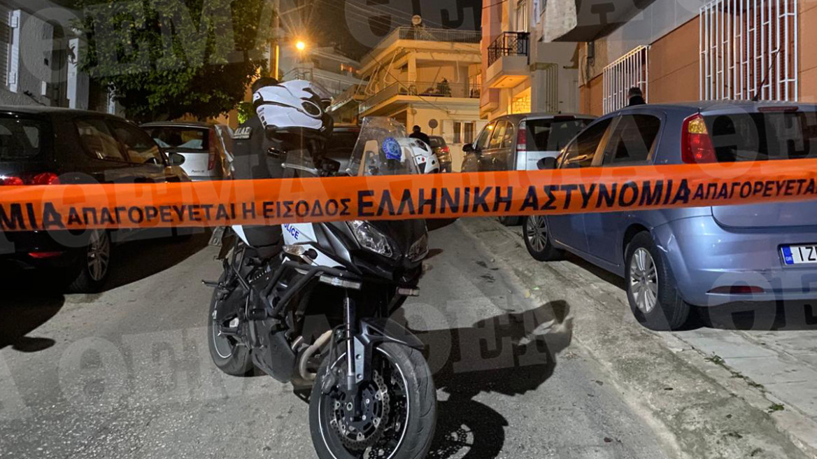 Ηλιούπολη: Άγριο έγκλημα - Μητέρα και γιος νεκροί από πυροβολισμούς σε διαμέρισμα