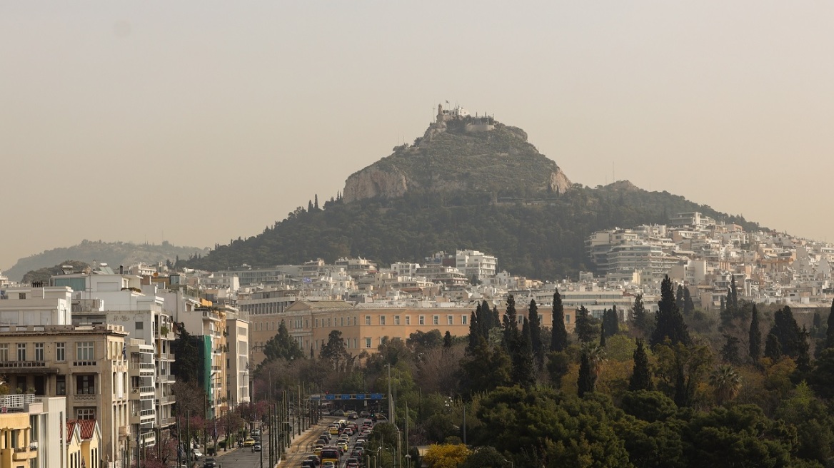 Αφρικανική σκόνη: Πώς επηρεάζει το αναπνευστικό, την καρδιά, τις αλλεργίες και το ανοσοποιητικό - Συστάσεις από την Πνευμονολογική Εταιρεία