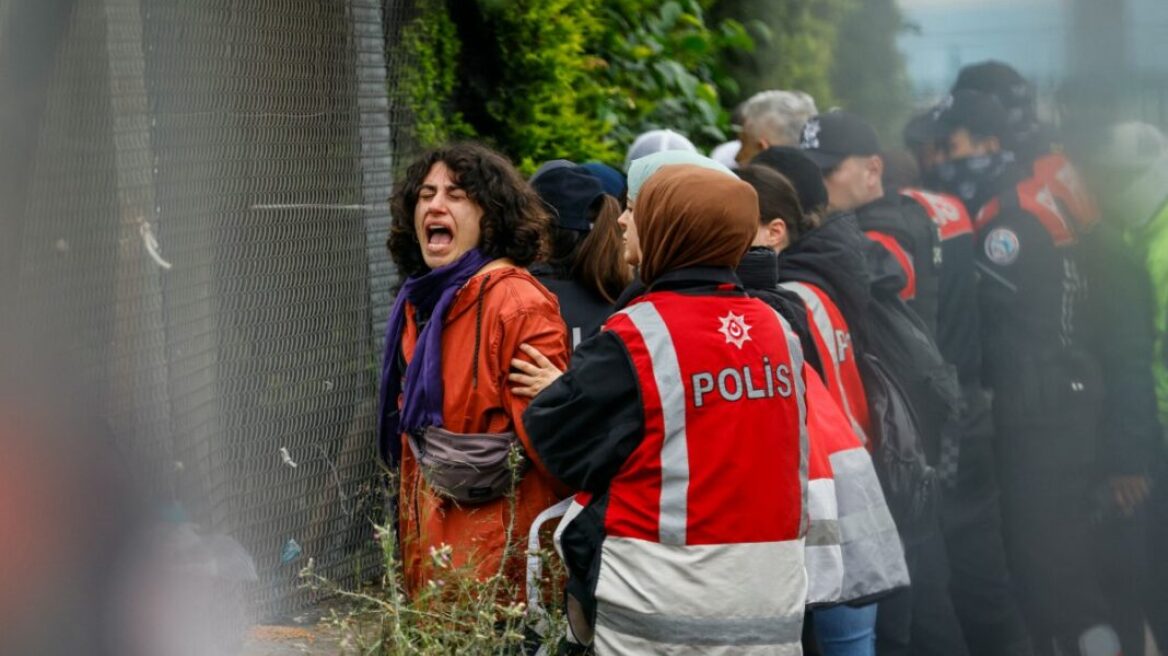 Επεισόδια στη διαδήλωση για την Πρωτομαγιά στην Κωνσταντινούπολη: Δακρυγόνα και λαστιχένιες σφαίρες από την αστυνομία 