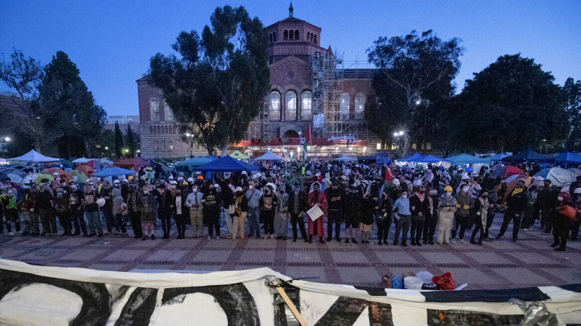 «Καζάνι που βράζει» τα πανεπιστήμια στις ΗΠΑ και ο Τραμπ θεωρεί «ωραίο να βλέπεις» την Αστυνομία να κάνει έφοδο στο Κολούμπια