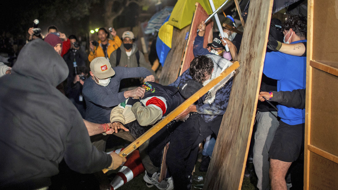 Ανάλυση Guardian: Τι σημαίνουν για το μέλλον της κυβέρνησης Μπάιντεν οι διαδηλώσεις στα πανεπιστήμια