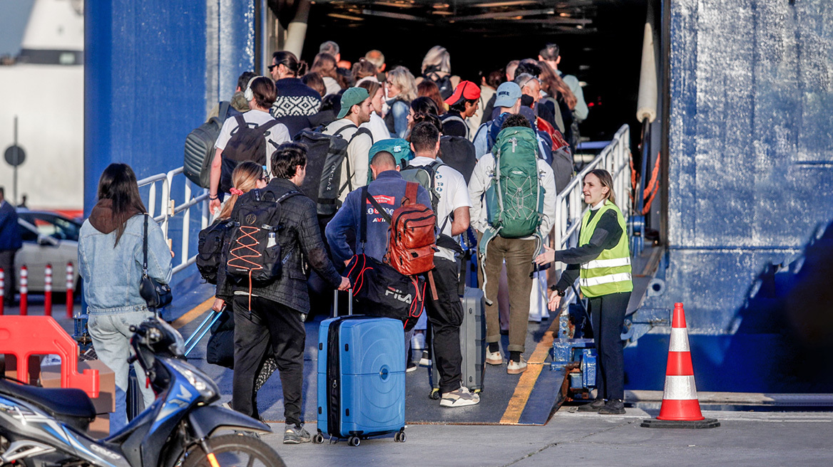 Η μεγαλύτερη έξοδος των τελευταίων ετών για το Πάσχα -  Αναχωρούν οι τελευταίοι εκδρομείς