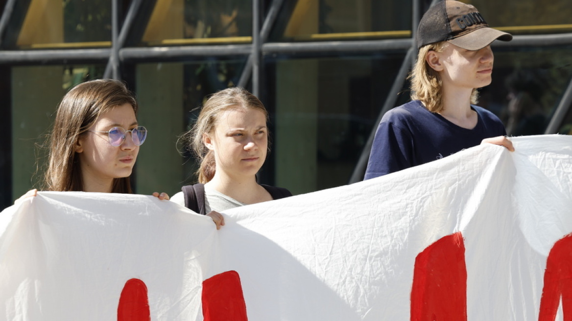 Σουηδία: Πρόστιμο 512 ευρώ στην Γκρέτα Τούνμπεργκ επειδή απέκλεισε την είσοδο του κοινοβουλίου