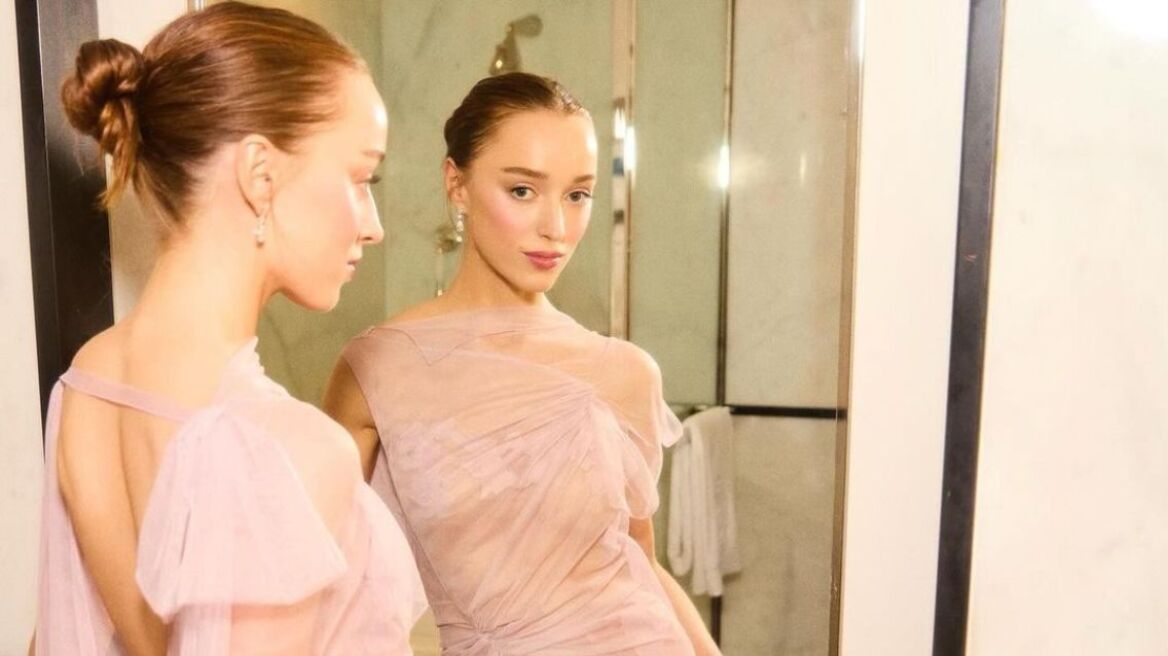  Phoebe Dynevor: Αρραβωνιάστηκε η ηθοποιός του «Bridgerton»