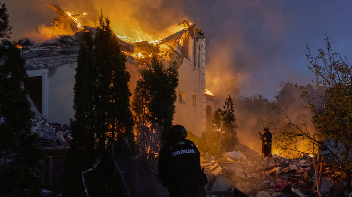 Ουκρανία: Εκατοντάδες άνθρωποι έχουν απομακρυνθεί από τις εστίες τους στο Χάρκοβο έπειτα από τη ρωσική επίθεση