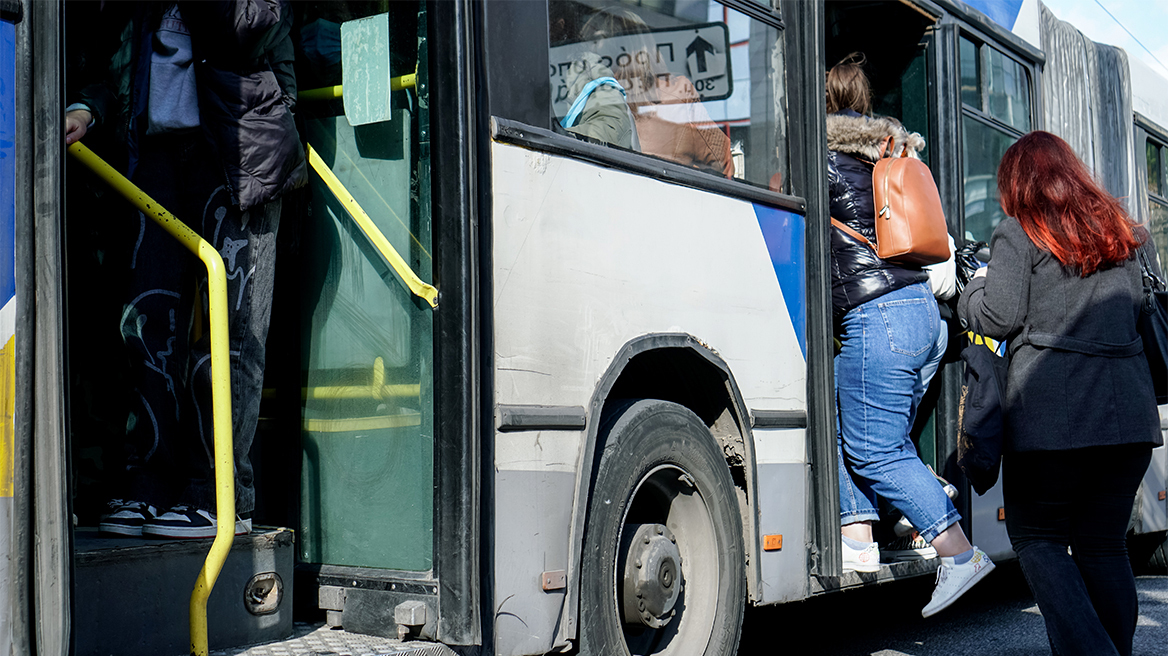 Κηφισιά: Χειροπέδες σε 74χρονο που βιντεοσκοπούσε ανήλικη μέσα σε λεωφορείο