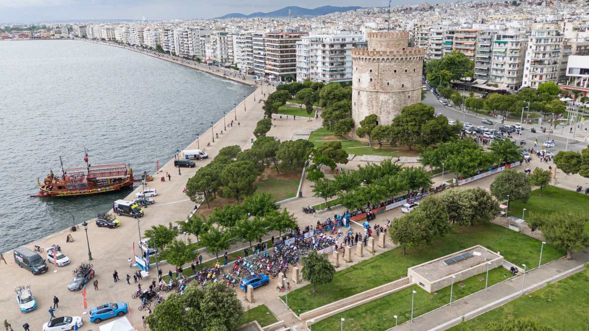 Ο Φέλιξ Ρίτσινγκερ τη γαλάζια φανέλα στο 2ο ετάπ του  Διεθνή Ποδηλατικού Γύρου Ελλάδας 2024 