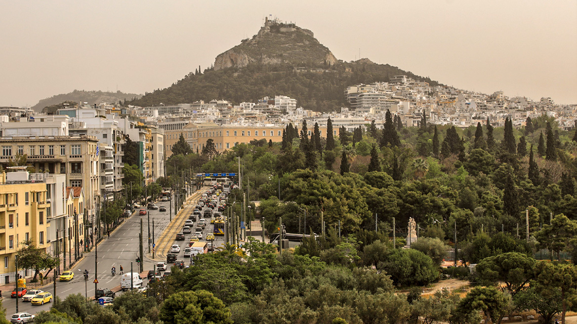 Καιρός: Ο αεροχείμαρρος φέρνει αφρικανική σκόνη - Ποιες περιοχές θα επηρεαστούν, δείτε χάρτες