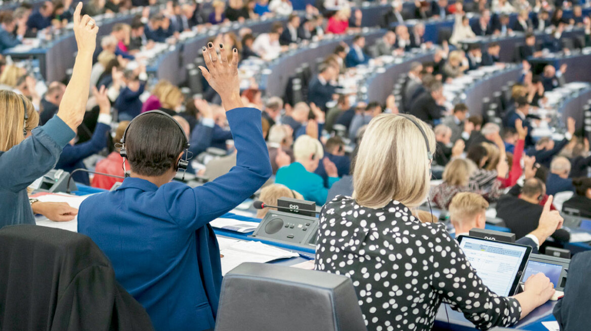 Ευρωβουλή - Έκθεση Διεθνούς Διαφάνειας: Μισθοί, προνόμια, παροχές και τα έξτρα των ευρωβουλευτών