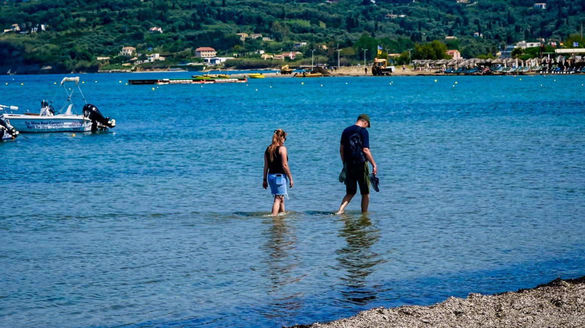 Καιρός: Με τριήμερο ζέστης κάνει ποδαρικό ο Ιούνιος - Ακόμα και 36 βαθμούς θα δείξουν τα θερμόμετρα