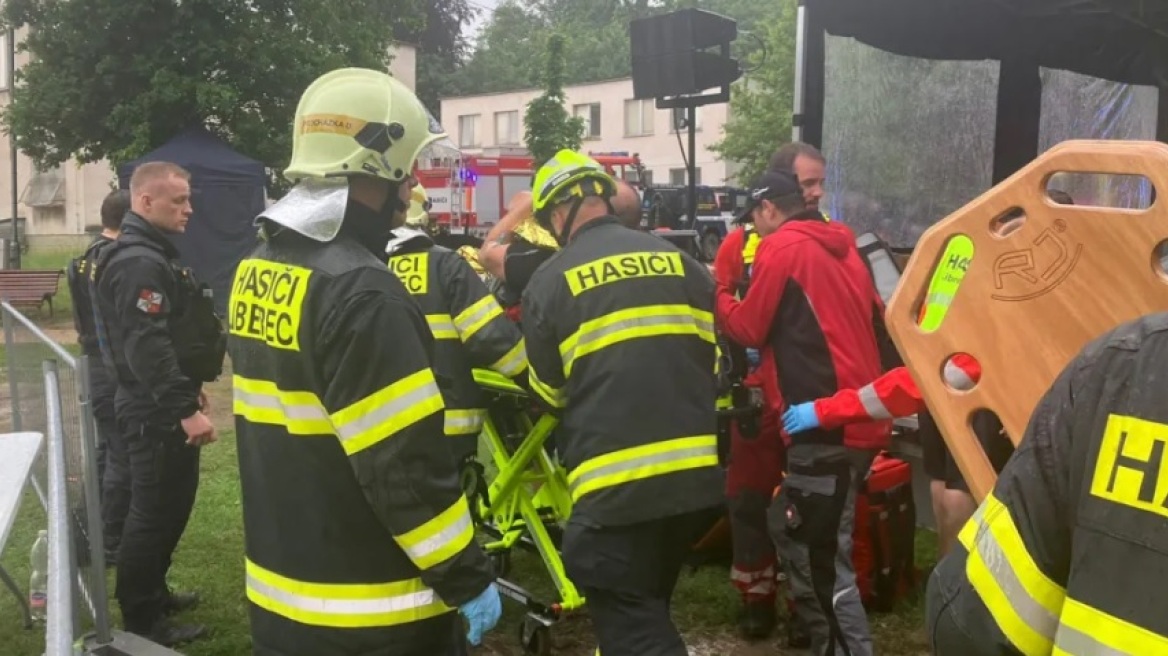 Τσεχία: Κεραυνός χτύπησε δέντρο σε πάρκο, τραυματίζοντας 18 ανθρώπους - Μεταξύ τους και παιδιά