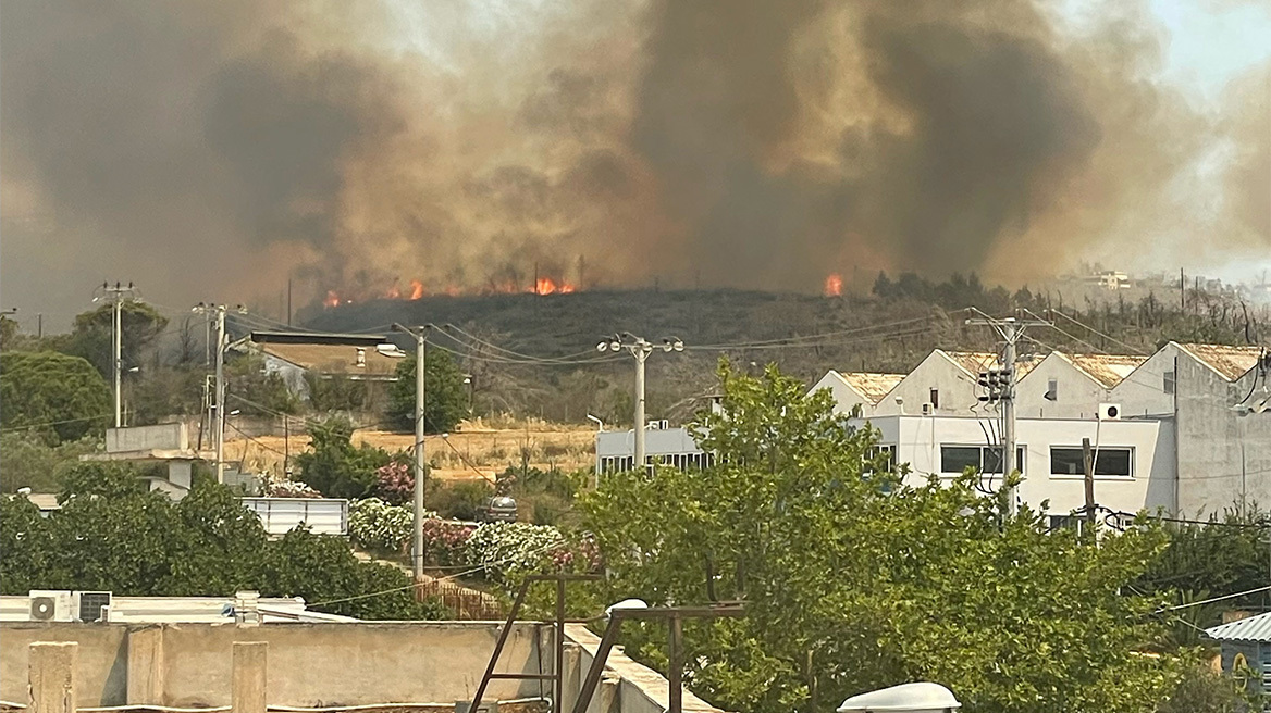 Χωρίς ενεργό μέτωπο η φωτιά στο Κρυονέρι