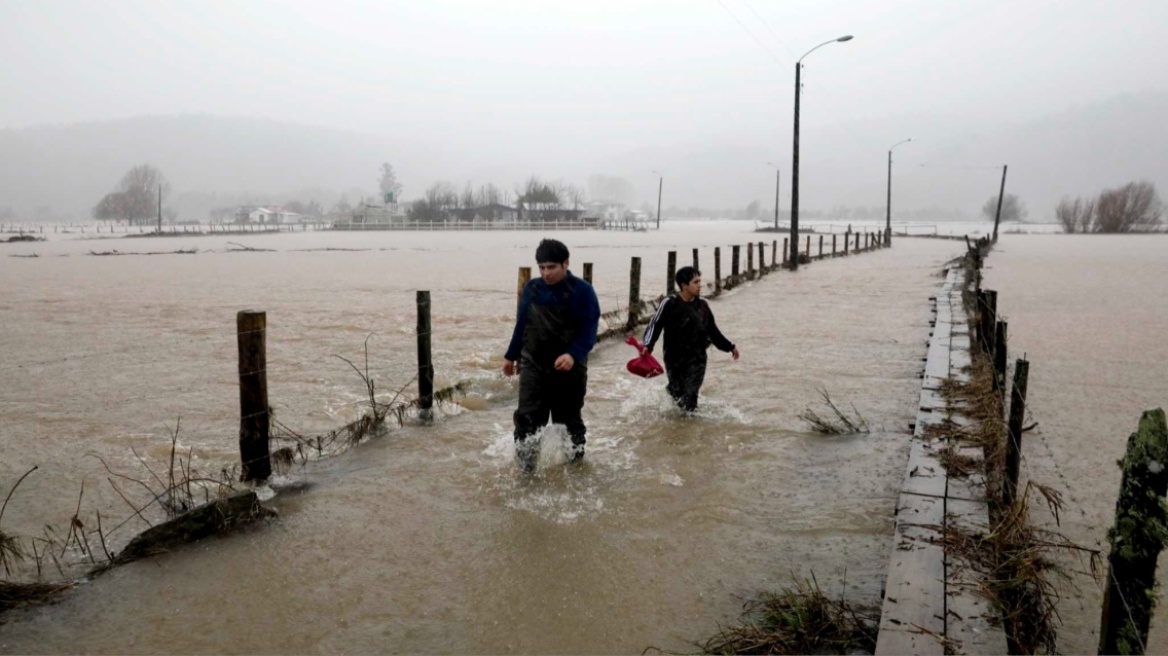 Χιλή: Ένας νεκρός, χιλιάδες πληγέντες εξαιτίας ισχυρών βροχοπτώσεων - Δείτε βίντεο