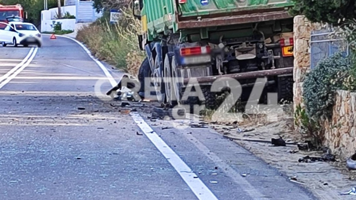 Τραγωδία στα Χανιά: Νεκρός 19χρονος μετά από σύγκρουση ΙΧ με φορτηγό - Eγκλωβίστηκε στις λαμαρίνες