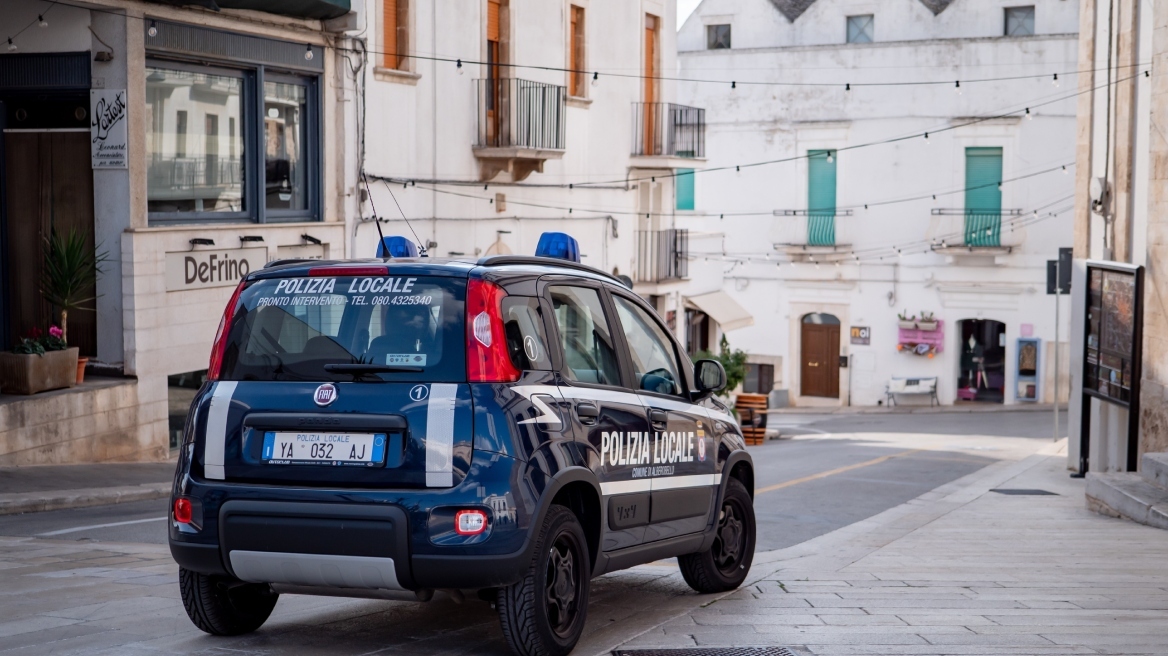 Ιταλία: Συμμορία διακινούσε Κινέζους μετανάστες μέσα σε πολυτελή αυτοκίνητα