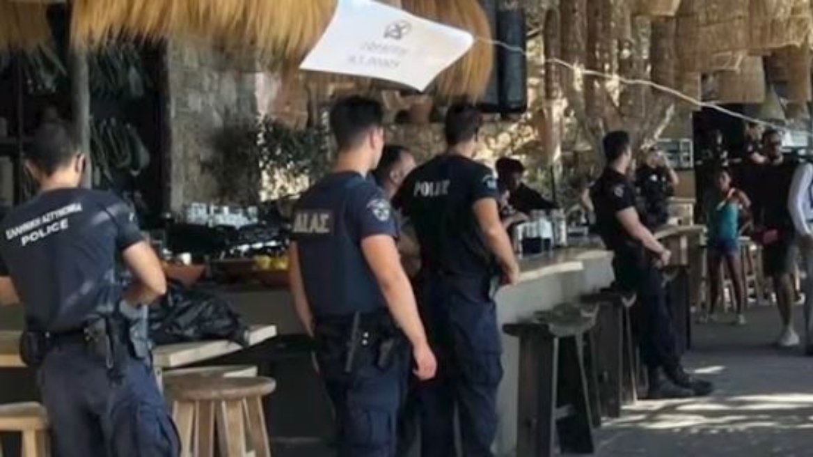 Ρόδος: Οριστικό λουκέτο στο beach bar με τις ξαπλώστρες στη θάλασσα