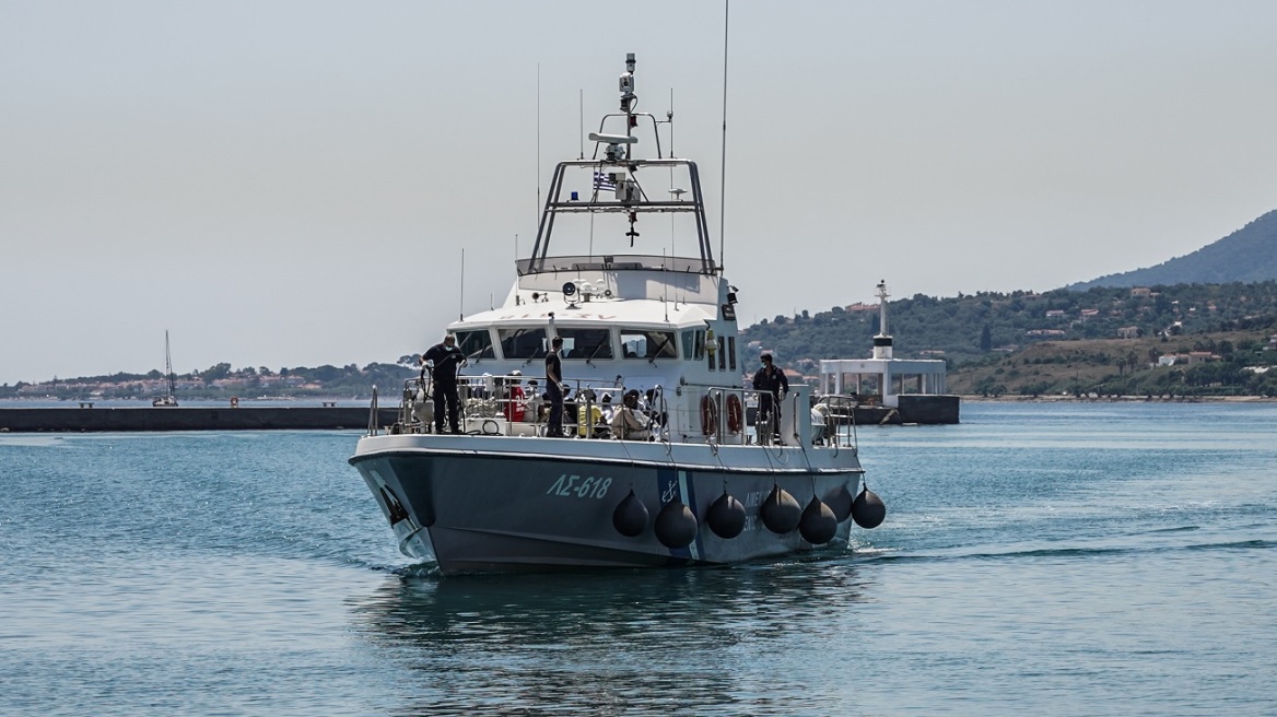 Tο λιμενικό διέσωσε 77 παράνομους μετανάστες ανοιχτά της Αμοργού