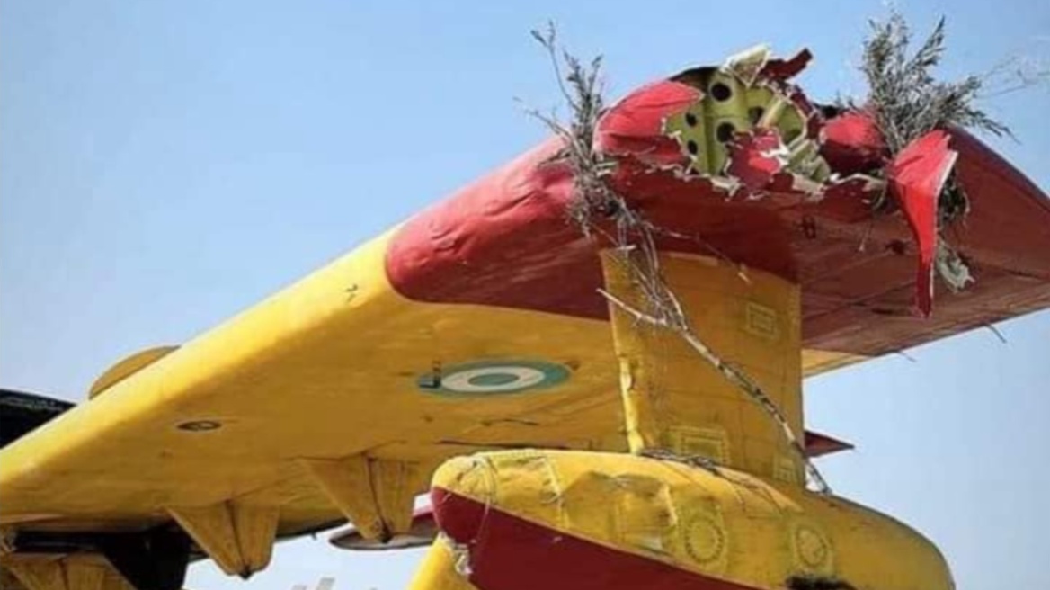 Μικρή η ζημιά στο φτερό του Canadair που χτύπησε σε δέντρο κατά την κατάσβεση της φωτιάς στη Ναυπακτία 