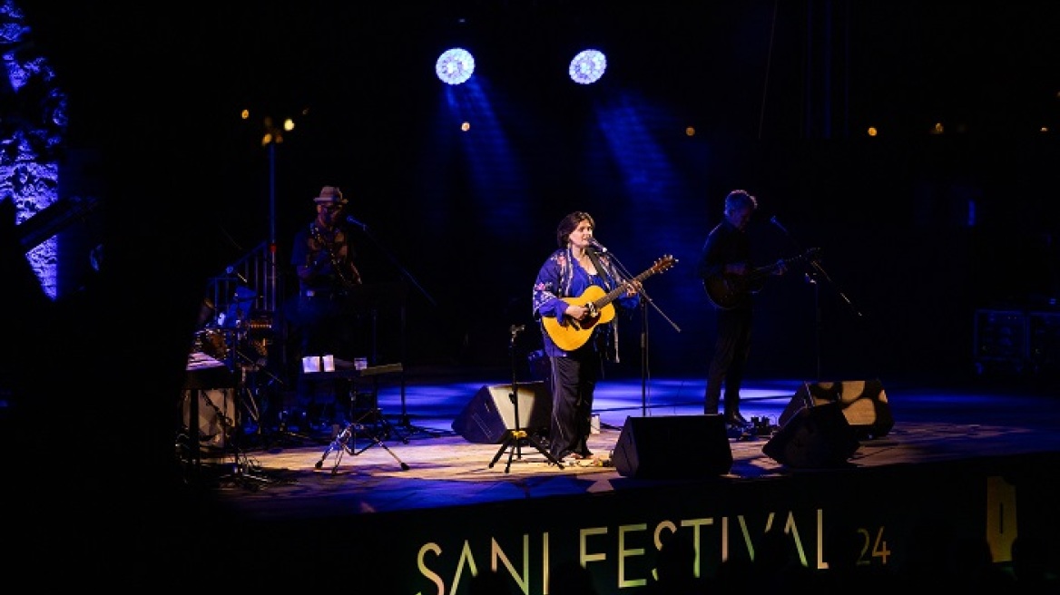 Μαντλέν Πεϊρού: Μάγεψε το κοινό του Sani Festival με τις τζαζ μελωδίες της