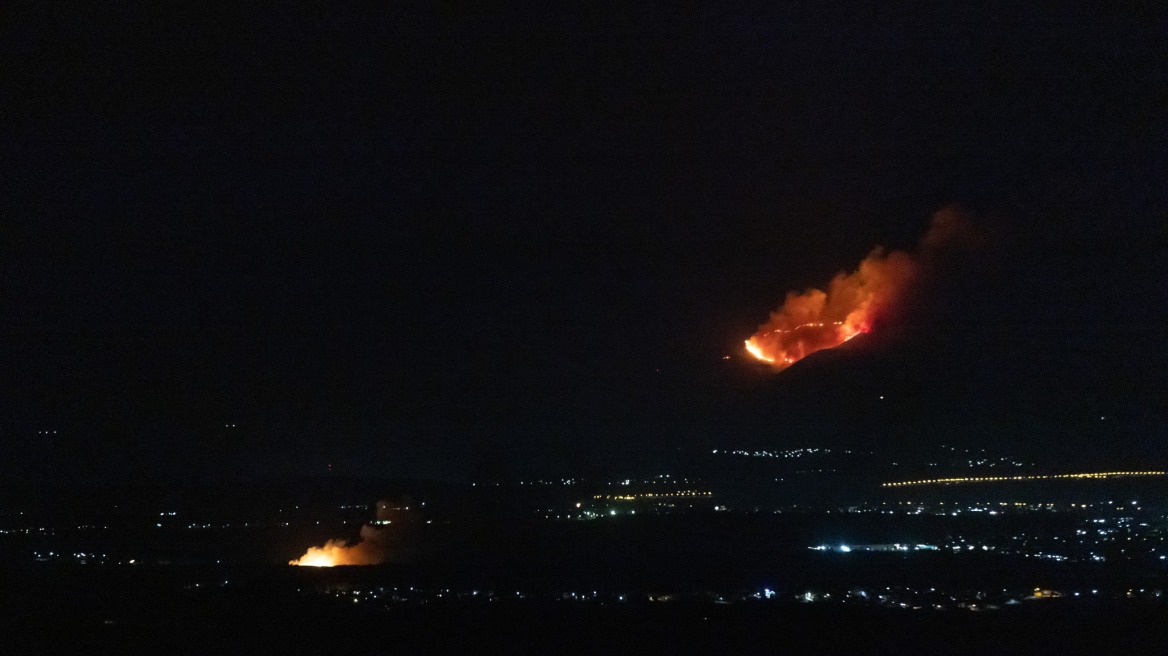 Πυρκαγιά στο όρος Πάικο, πιθανόν από κεραυνό