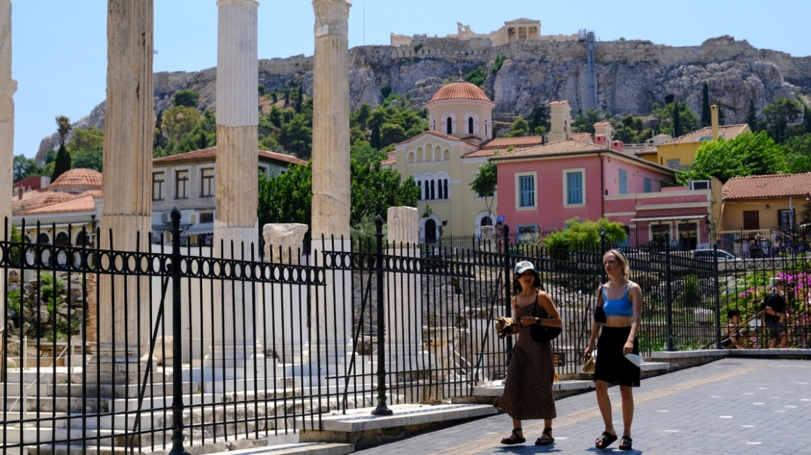 Καύσωνας: Οι επιπτώσεις της ακραίας ζέστης στην Ελλάδα στην υγεία και την παραγωγικότητα