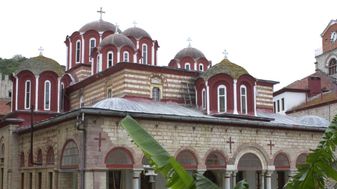 Θεσσαλονίκη: Απολογήθηκαν σε ανακριτή τρεις μοναχοί της παλιάς αδελφότητας της Εσφιγμένου για περιστατικό με εκρήξεις