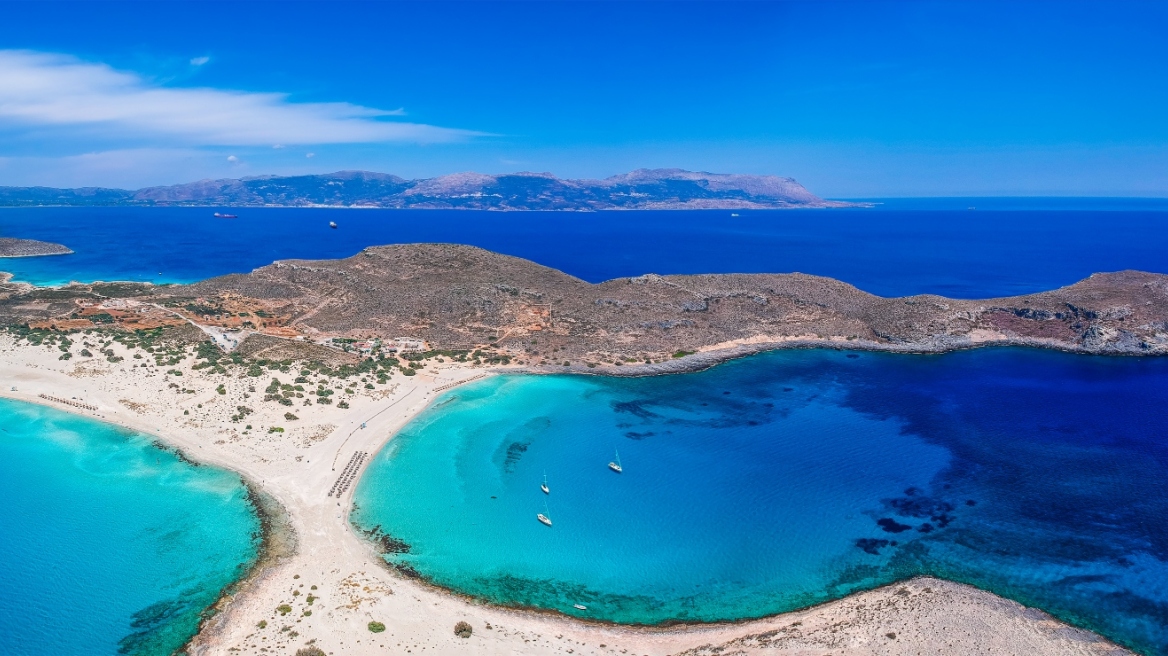 Ελαφόνησος, το νησί με τους φανατικούς επισκέπτες και repeaters