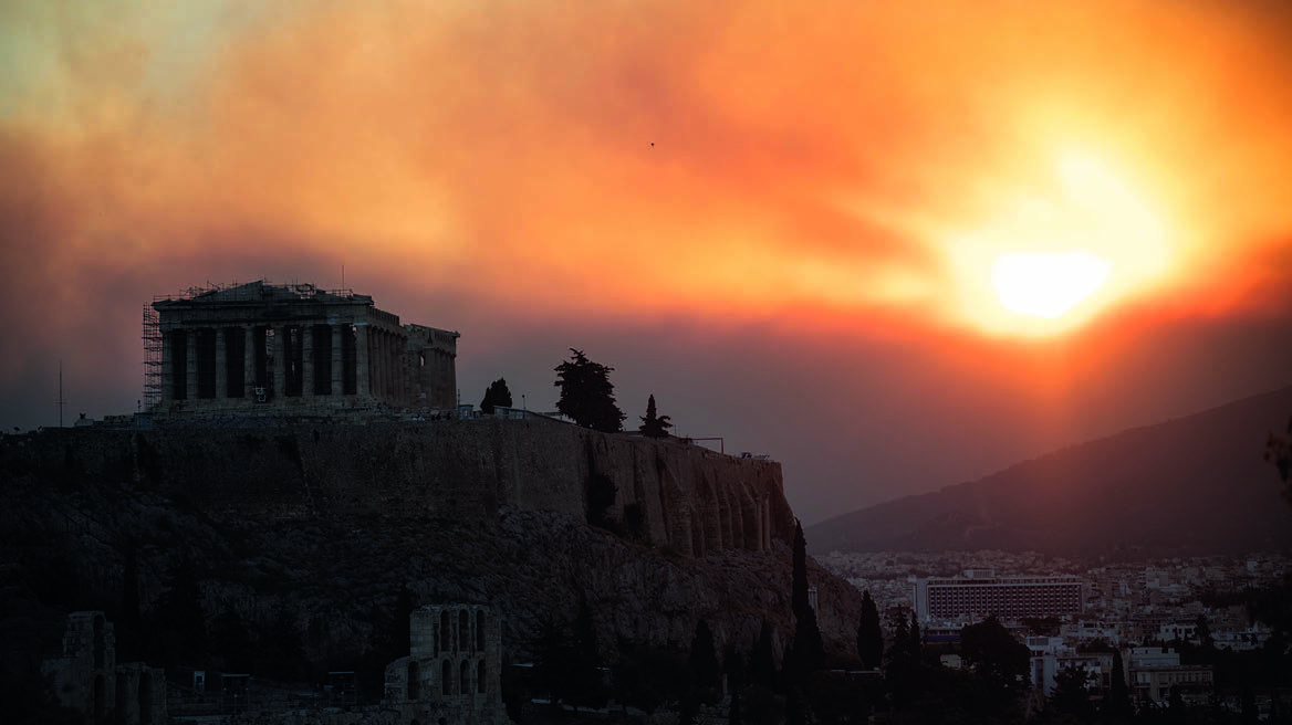 Φωτιά στην Αττική: O καπνός από την πυρκαγιά έχει ήδη διανύσει 300χλμ. - Δείτε χάρτη