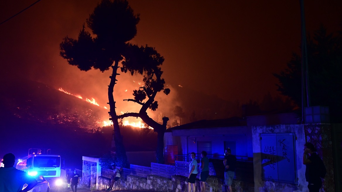 ΑΔΜΗΕ για τη φωτιά στην Αττική: Έχουν επηρεαστεί γραμμές μεταφοράς - Μέσω εναλλακτικών κυκλωμάτων η ηλεκτροδότηση