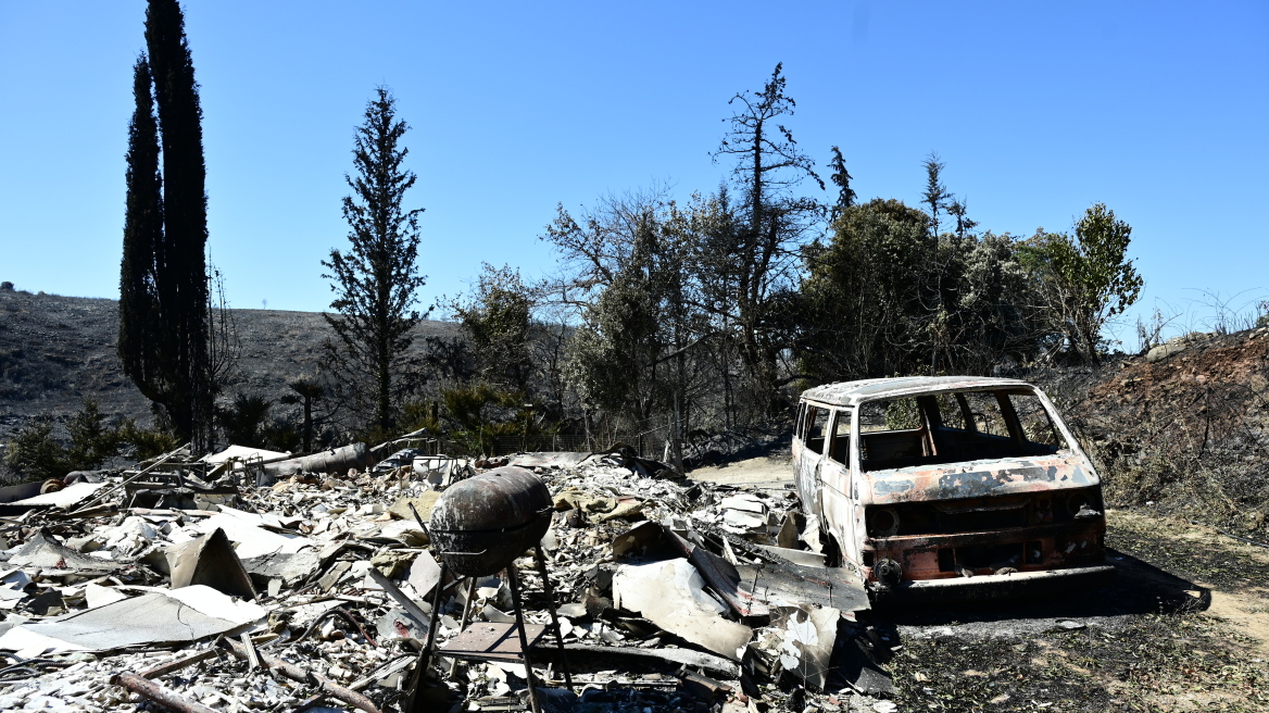 Φωτιά στην Αττική: Αποζημιώσεις και για τον εξοπλισμό στις αγροτικές εκμεταλλεύσεις