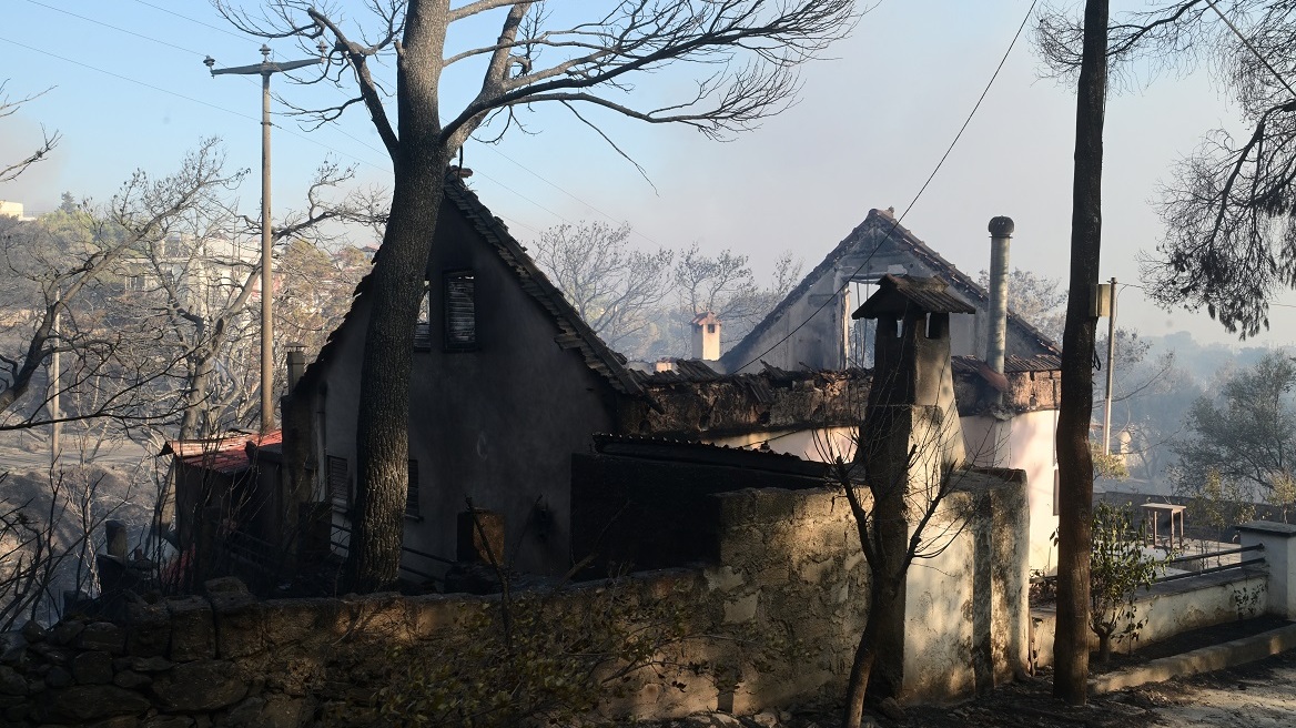 Φωτιά στην Αττική: Ακατάλληλες 146 κατοικίες μέχρι τώρα - Συνεχίζονται οι αυτοψίες