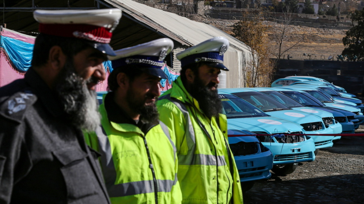 Αφγανιστάν: Το υπουργείο Ηθικής απέλυσε 280 άνδρες αστυνομικούς επειδή δεν άφησαν γενειάδα