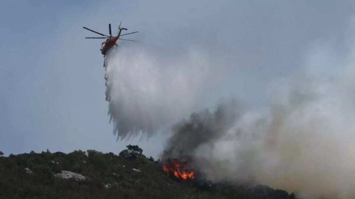 Πυρκαγιά σε χαράδρα σε δύσβατο σημείο στον Όλυμπο 