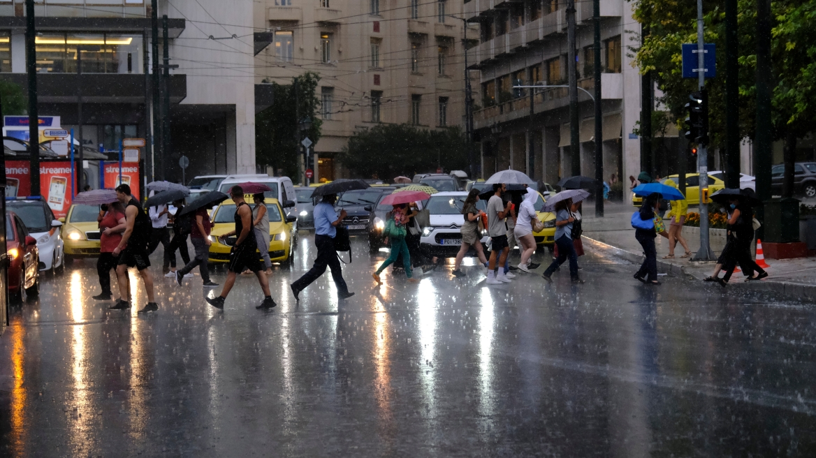 Βροχές, καταιγίδες, χαλάζι και κεραυνοί την Παρασκευή και το Σάββατο - Ποιες οι επικίνδυνες περιοχές