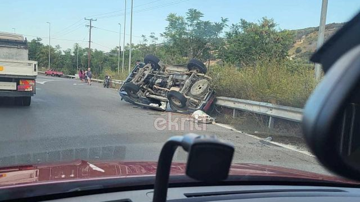 Κρήτη:  Σφοδρή σύγκρουση τριών οχημάτων στο Ηράκλειο, με τρεις τραυματίες - Δείτε φωτογραφίες