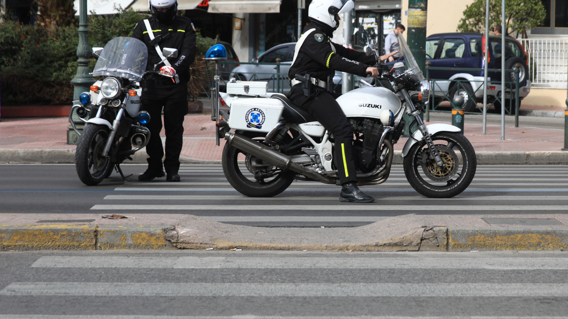 Δέκα συλλήψεις στην Αττική σε ελέγχους της Τροχαίας - Εντοπίστηκαν 42 μεθυσμένοι οδηγοί