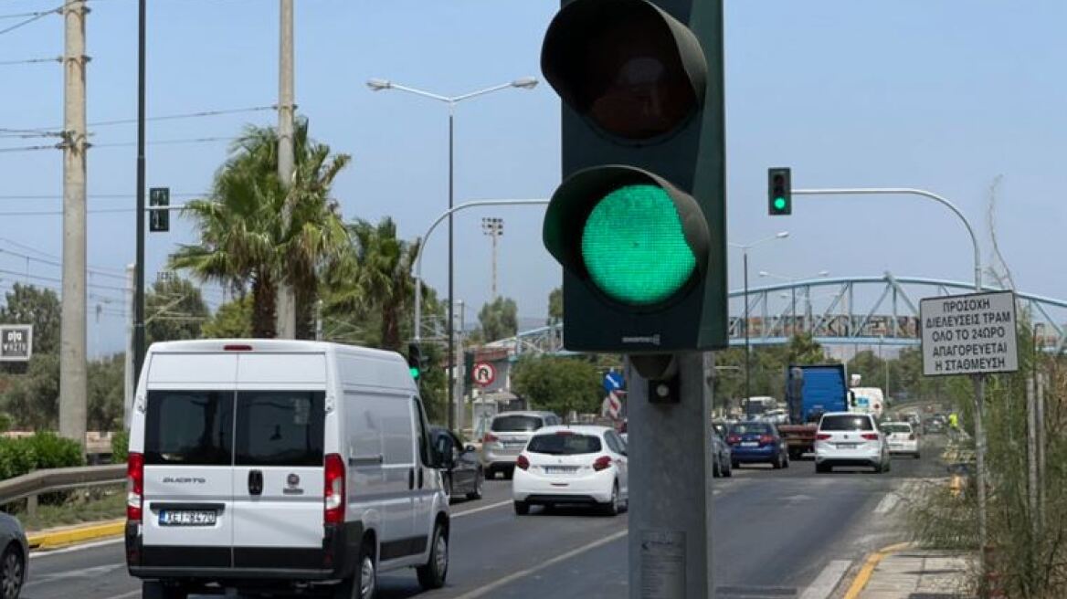 Κυκλοφοριακές ρυθμίσεις την Πέμπτη και την Παρασκευή στη Λ. Ποσειδώνος στο ρεύμα προς Πειραιά