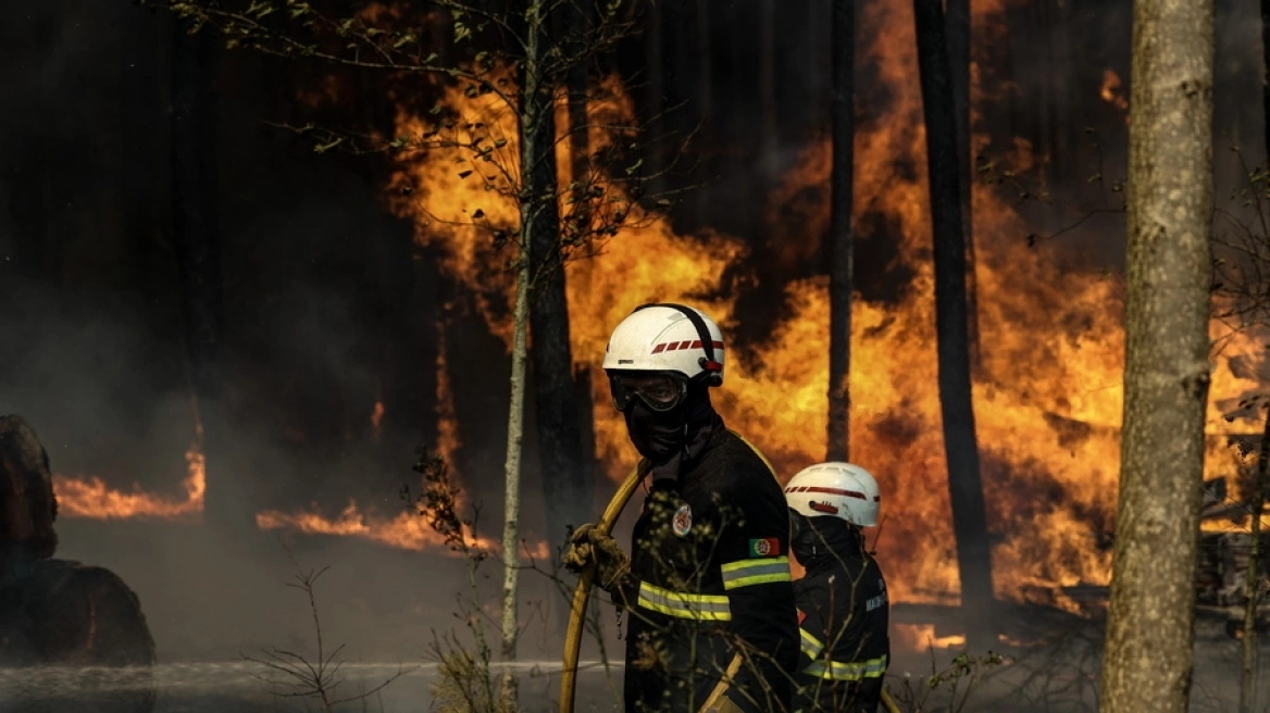 Πορτογαλία: Επτά νεκροί από τις πυρκαγιές - Τρεις πυροσβέστες έχασαν τη ζωή τους 