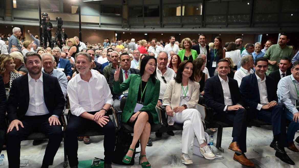 ΠΑΣΟΚ: Την Τρίτη το debate μεταξύ των υποψηφίων - Οι ερωτήσεις και οι χρόνοι της τηλεμαχίας