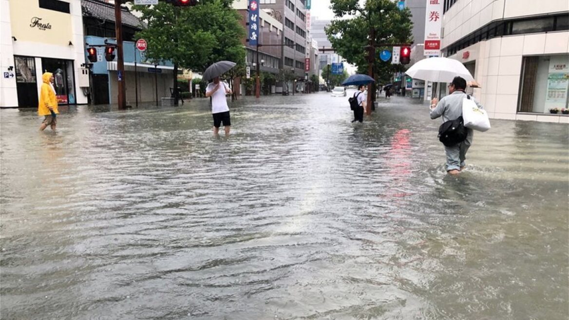 Ιαπωνία: Δεκάδες χιλιάδες άνθρωποι καλούνται να εγκαταλείψουν τα σπίτια τους λόγω κινδύνου πλημμυρών